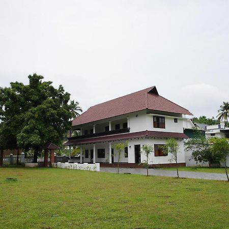 Tamarind Heritage Holiday Home Angamali Exterior photo