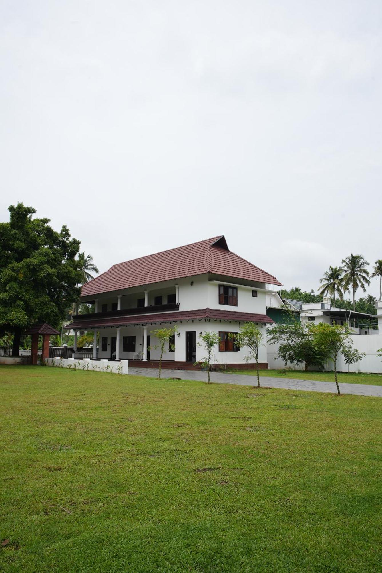 Tamarind Heritage Holiday Home Angamali Exterior photo