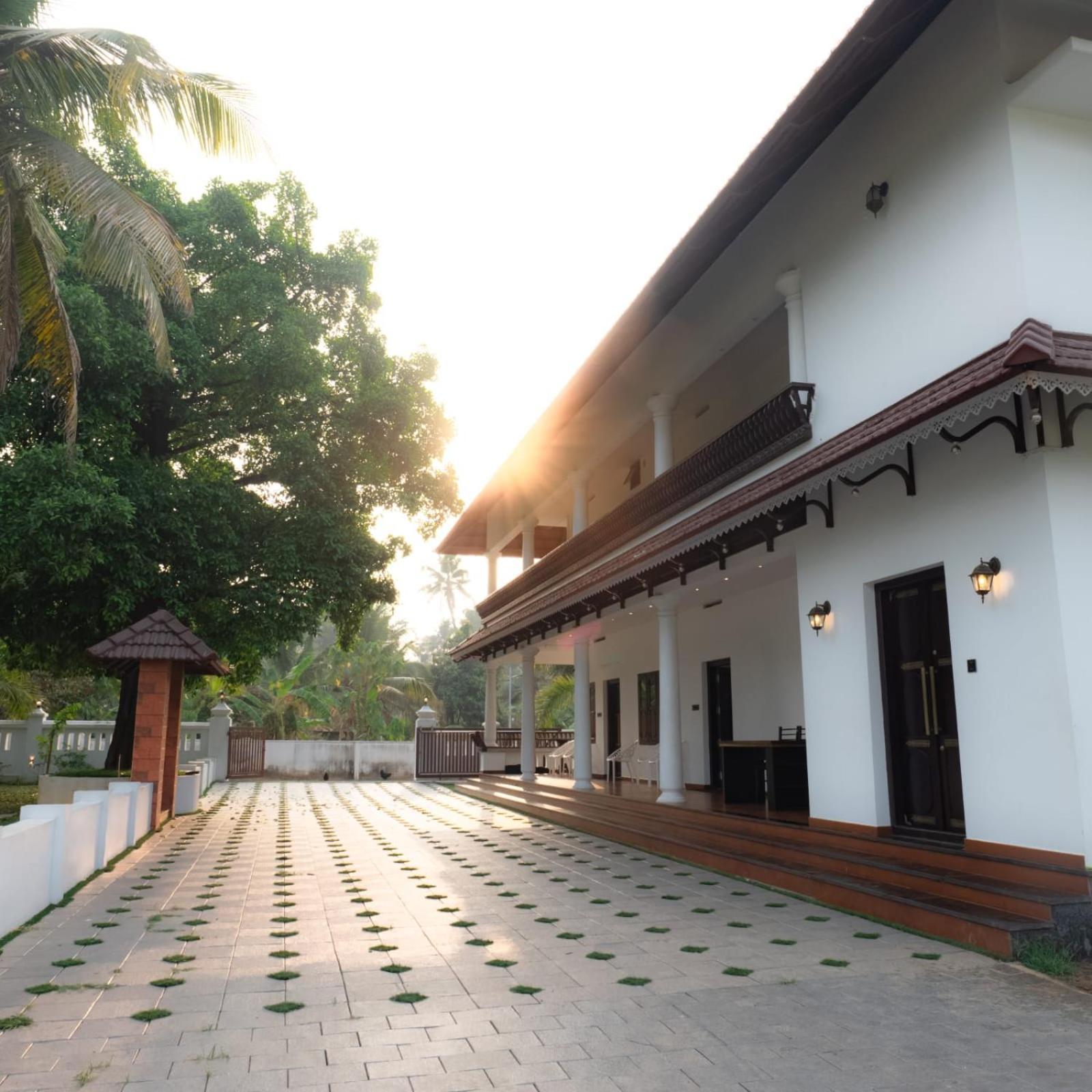 Tamarind Heritage Holiday Home Angamali Exterior photo