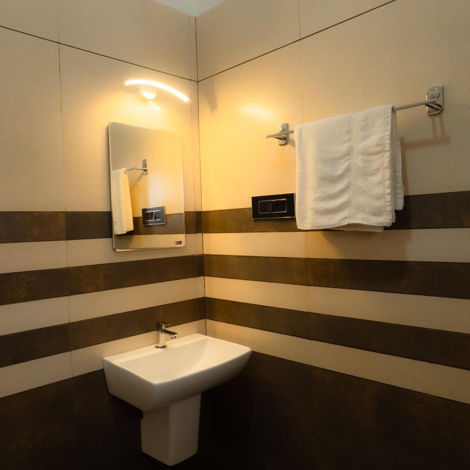 Tamarind Heritage Holiday Home Angamali Exterior photo